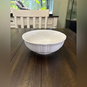 Ashley White by JC Penney 9inch Serving Bowl